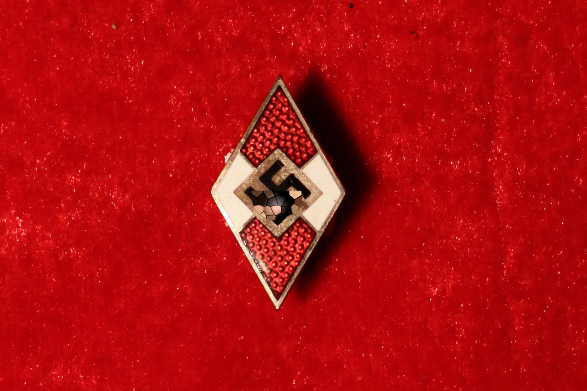 Членский значок Гитлерюгенд - Кликните на картинке чтобы закрыть