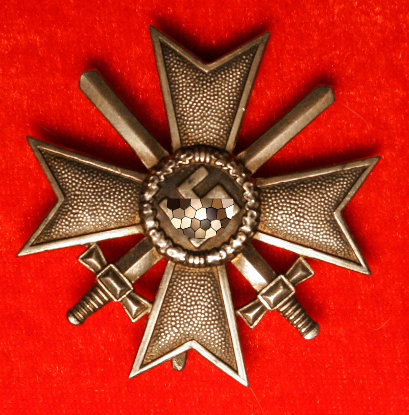 Крест за Военные Заслуги с мечами 1-го класса (КВК)