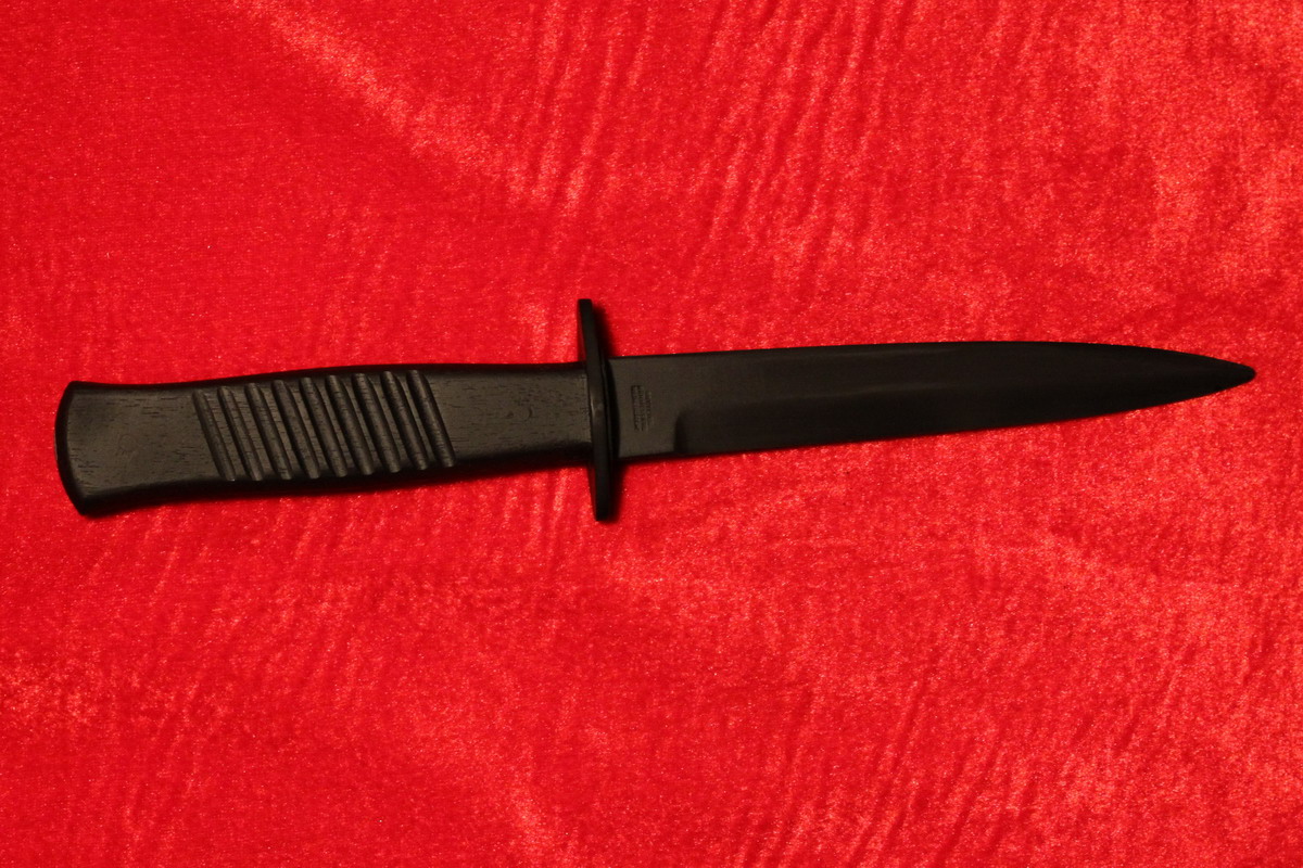 Реплика траншейного ножа